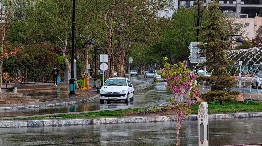 .خیابان احمد آباد قطب تجاری مشهد