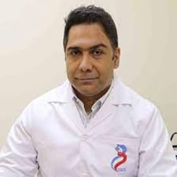 دکتر امید شادکام ازبهترین دکترهای گوارش مشهد